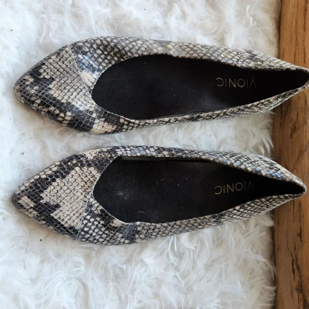 Vionic caballo comfort ballet slippers snake skin